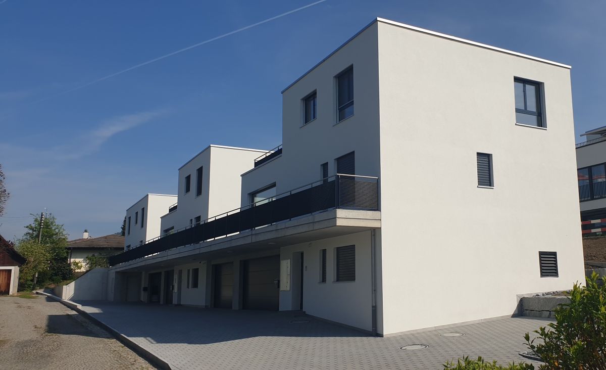 abgetreppte Gebäudesilhouette